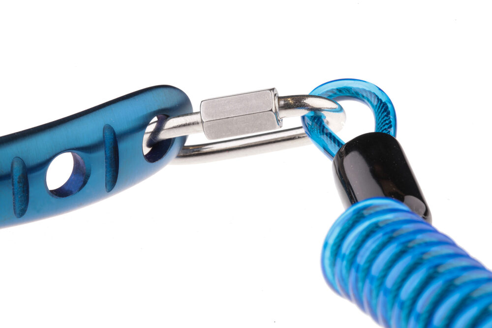 http://www.wilsonfishing.com/assets/products/full_6065_Toit-Tether-Quicklink-Connection-to-Pliers-scaled.jpg